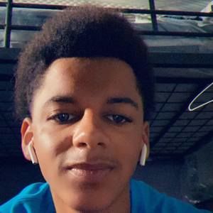 Meet your Posher, Ramiro